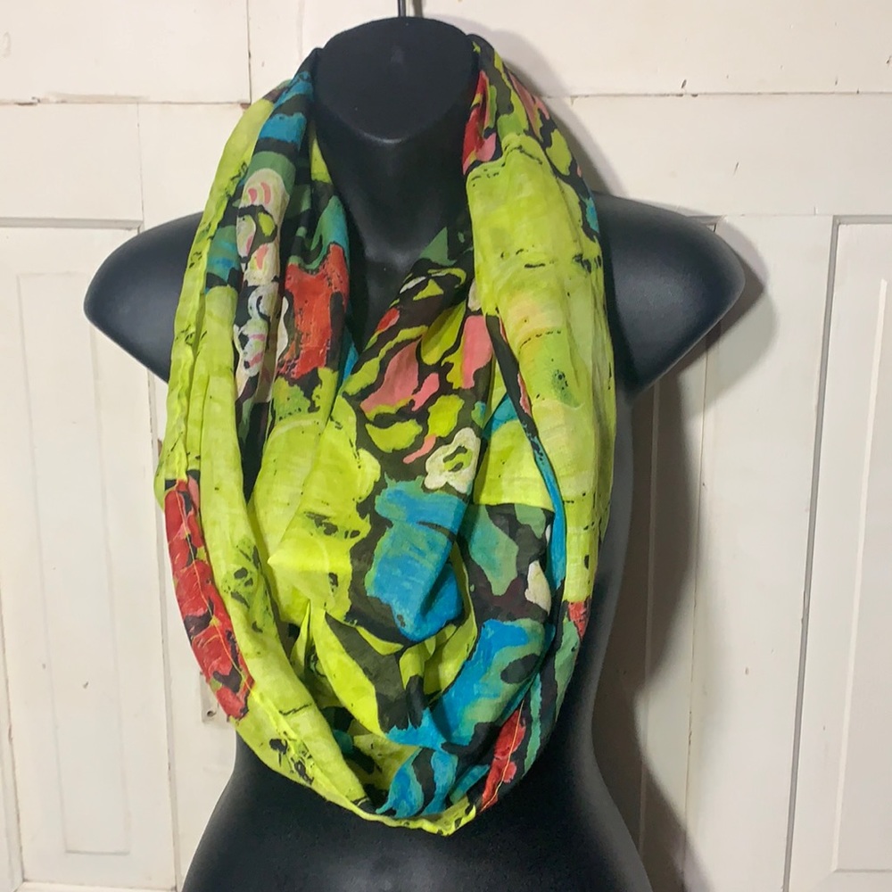 FULL CIRCLE EXCHANGE infinity scarf